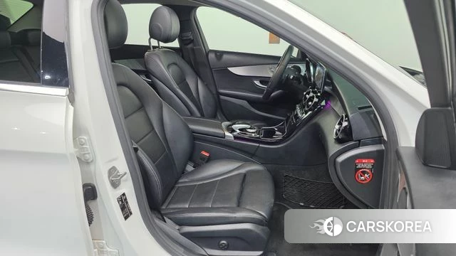 Mercedes-Benz C-Class W205 2020 Белый из Кореи, фото 2