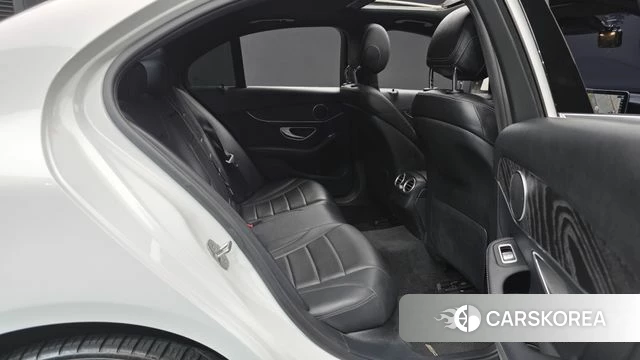 Mercedes-Benz C-Class W205 2019 Белый из Кореи, фото 2