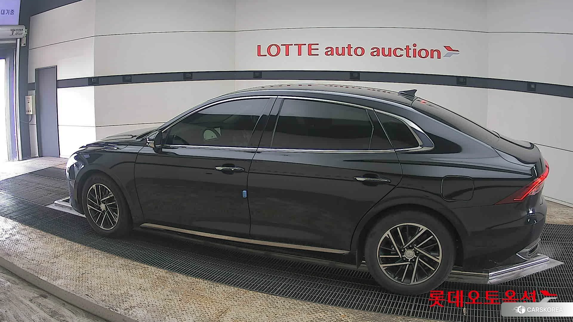 Hyundai Grandeur 2022 Midnight Black Pearl из Кореи, фото 2