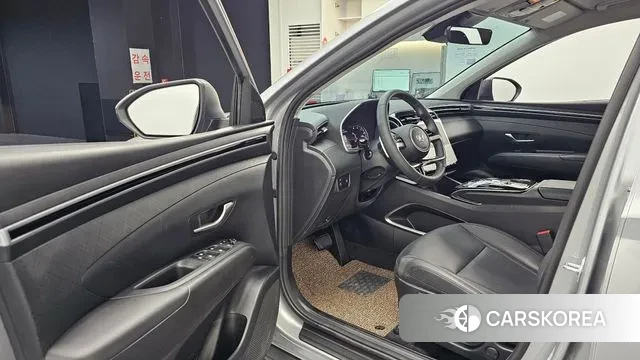 Hyundai Tucson (NX4) 2021 Серебряный из Кореи, фото 2