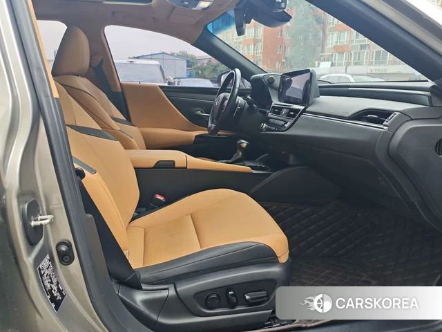 Lexus ES 2022 Шампань из Китая, фото 2