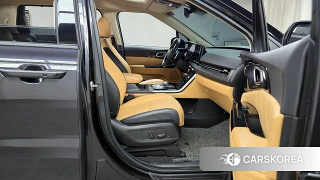 Kia Carnival 4th generation 2023 Серый из Кореи, фото 2