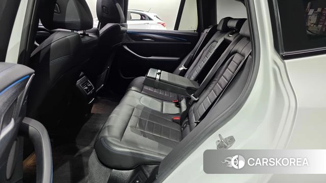 BMW iX3 2023 Белый из Кореи, фото 2