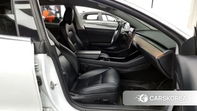 Tesla Model 3 2020 Белый из Кореи, фото 2