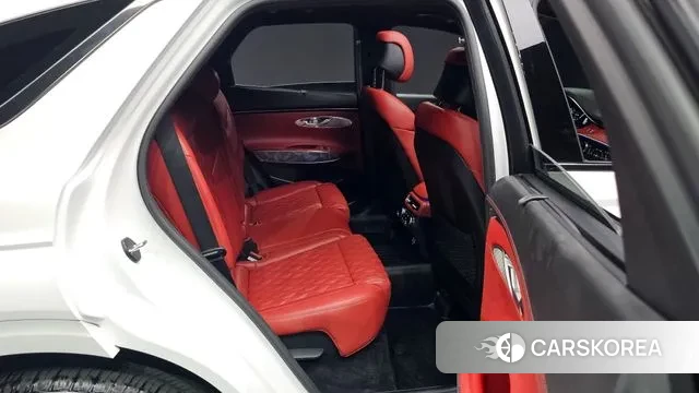 Genesis GV70 2023 Белый из Кореи, фото 2