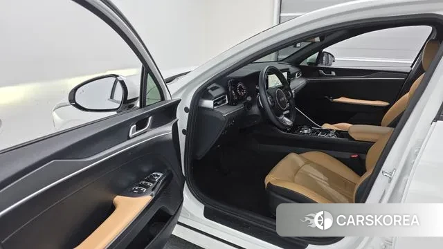 Kia K5 3rd generation 2023 Белый из Кореи, фото 2