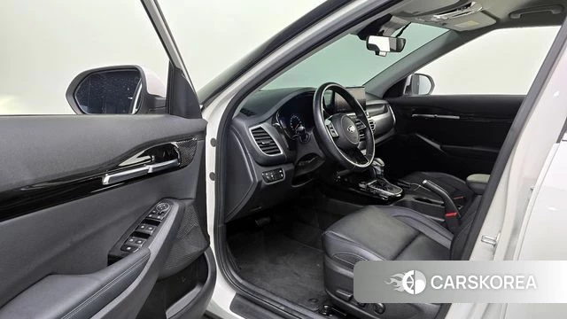 Kia Seltos 2020 Белый из Кореи, фото 2