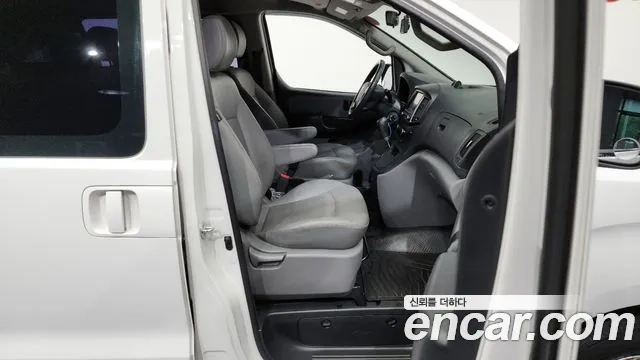 Hyundai The New Grand Starex 2018 Белый из Кореи, фото 2