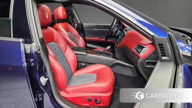 Maserati Ghibli 2019 Синий из Кореи, фото 2