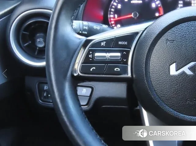 Kia The New K3 2nd generation 2021 Белый из Кореи, фото 2