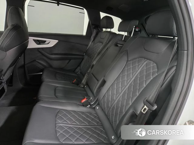 Audi Q7 (4M) 2025 Белый из Кореи, фото 2