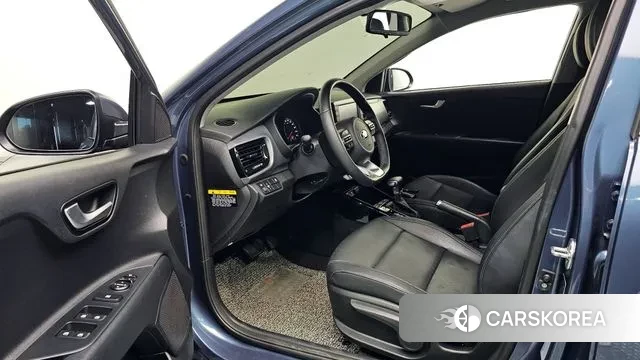 Kia Stonic 2019 Синий из Кореи, фото 2