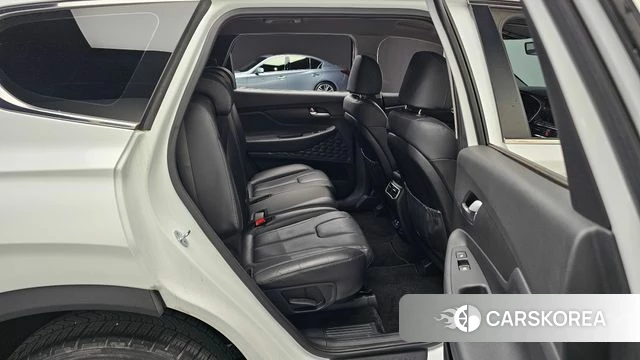 Hyundai The New Santa Fe 2022 Белый из Кореи, фото 2