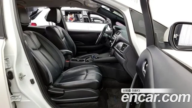 Nissan Leaf (ZE1) 2019 Белый из Кореи, фото 2