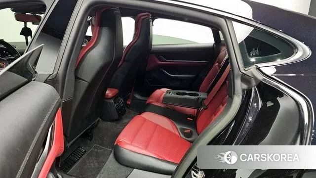 Porsche Taycan 2023 Черный из Кореи, фото 3