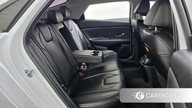 Hyundai Avante (CN7) 2023 Белый из Кореи, фото 3
