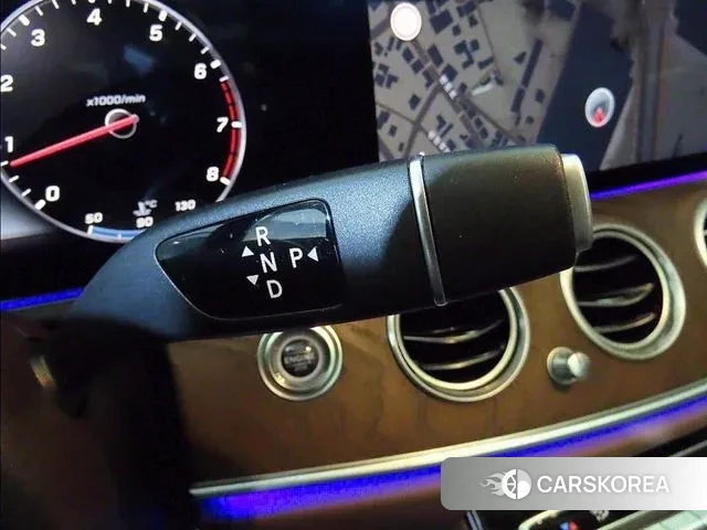 Mercedes-Benz E-Class W213 2019 Белый из Кореи, фото 3