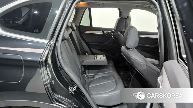 BMW X1 (F48) 2019 Черный из Кореи, фото 3