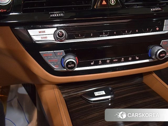 BMW 5 Series (G30) 2021 Черный из Кореи, фото 3