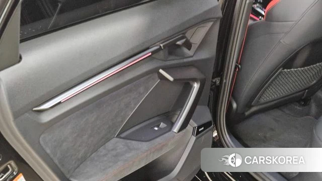 Audi RS3 (8Y) 2025 Черный из Кореи, фото 3
