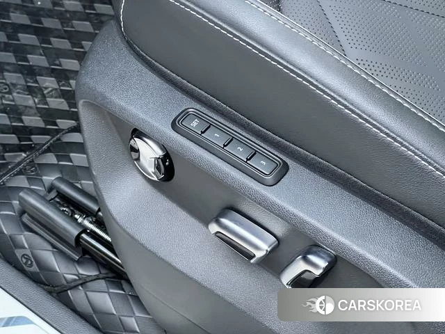 Volkswagen Tourang 2024 Черный из Китая, фото 3