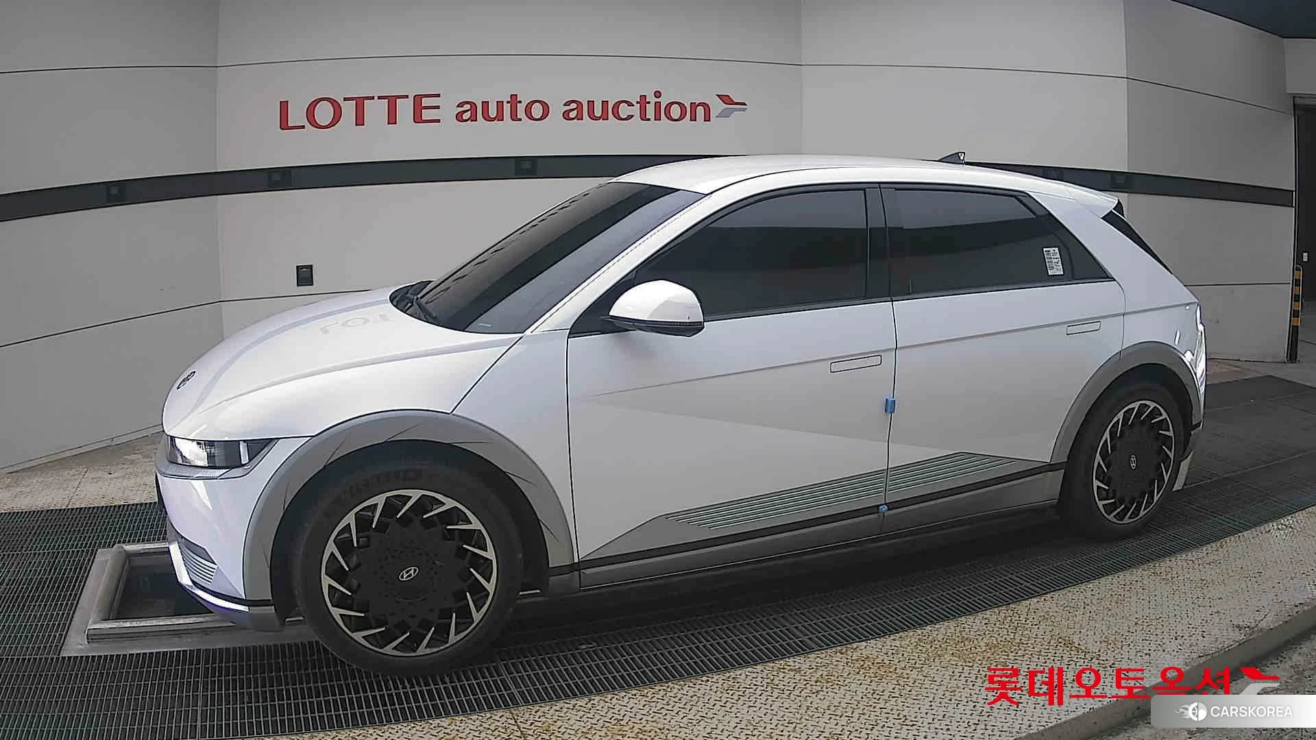 Hyundai IONIQ 5 2022 Atlas White из Кореи, фото 3