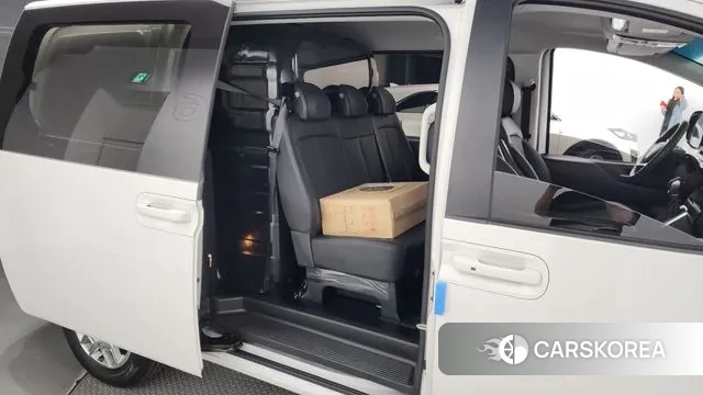 Hyundai Staria 2024 Белый из Кореи, фото 3