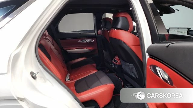 Genesis GV70 2022 Белый из Кореи, фото 3