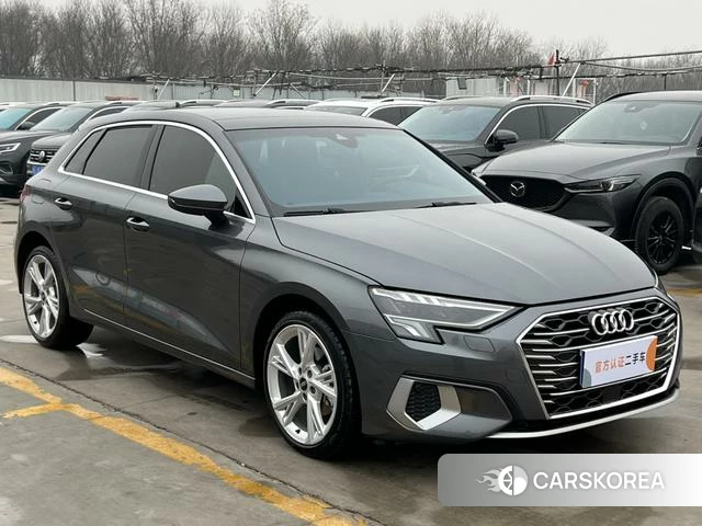 Audi A3 2023 Темно-серый из Китая, фото 3