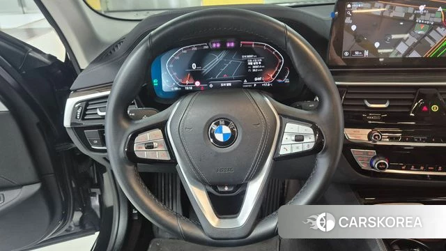 BMW 5 Series (G30) 2023 Черный из Кореи, фото 3