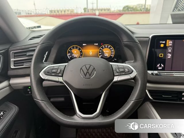 Volkswagen Tourang 2021 Черный из Китая, фото 3
