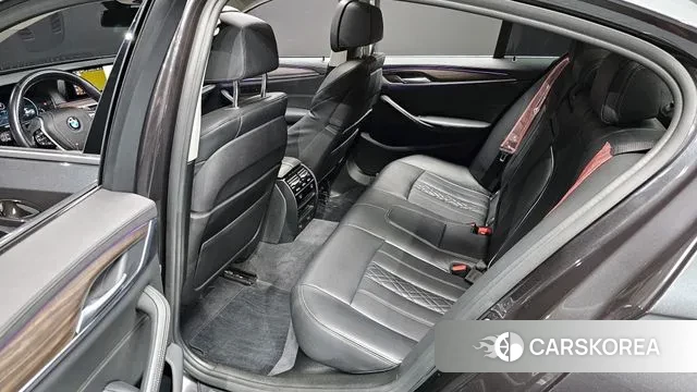 BMW 5 Series (G30) 2019 Серый из Кореи, фото 3