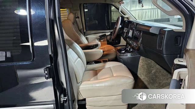 Chevrolet Express Van 2018 Черный из Кореи, фото 3