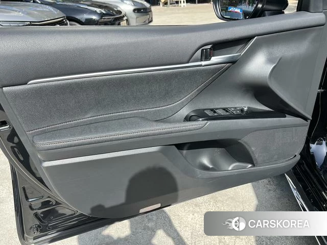 Toyota Camry 2024 Черный из Китая, фото 3