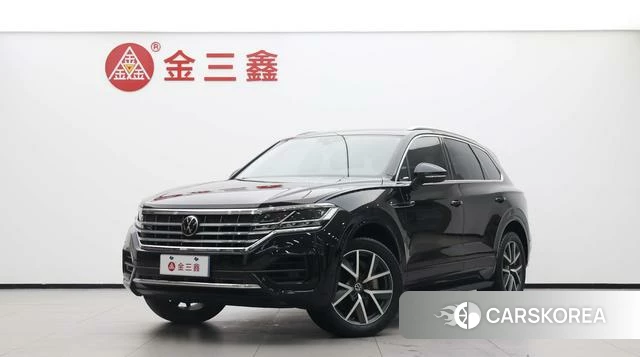 Volkswagen Touareg 2024 Черный из Китая, фото 3
