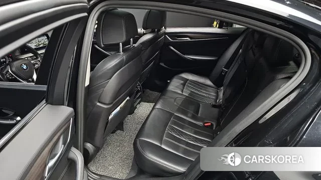 BMW 5 Series (G30) 2018 Черный из Кореи, фото 3