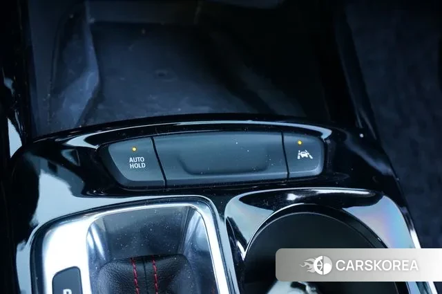 Chevrolet (GM Daewoo) Trax Crossover 2024 Серебристо-серый из Кореи, фото 3