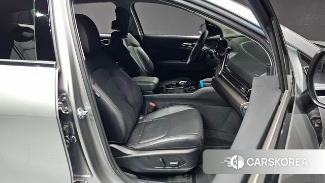 Kia Sportage 5th Generation 2024 Серебристо-серый из Кореи, фото 3