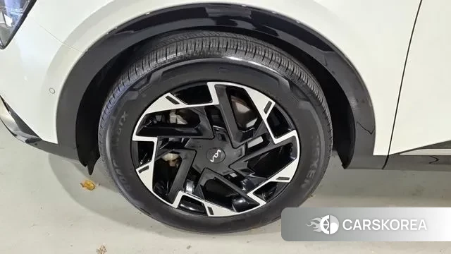 Kia Sportage 5th Generation 2023 Белый из Кореи, фото 3