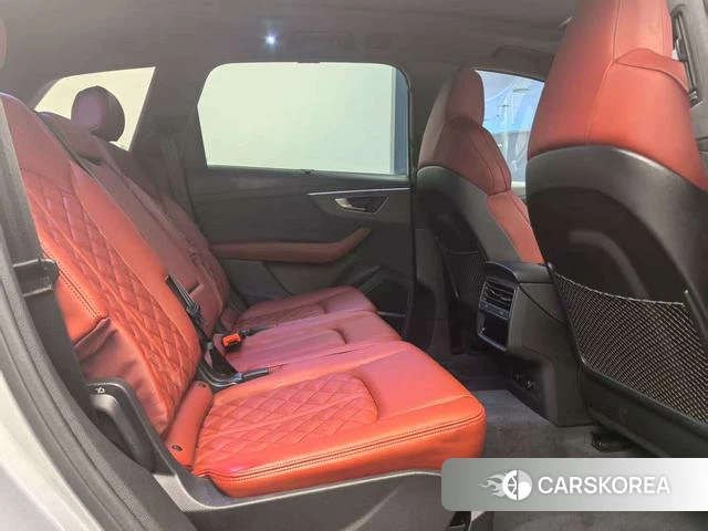 Audi SQ7 2024 Серебристо-серый из Китая, фото 3