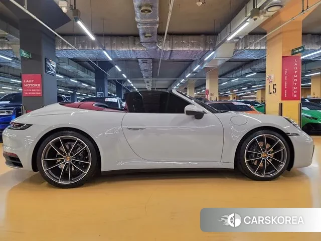 Porsche 911(992) 2024 Серебристо-серый из Кореи, фото 3