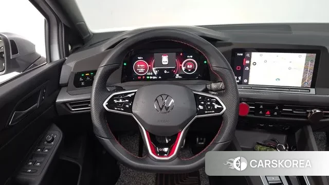 Volkswagen Golf 8th Generation 2024 Серебристо-серый из Кореи, фото 3