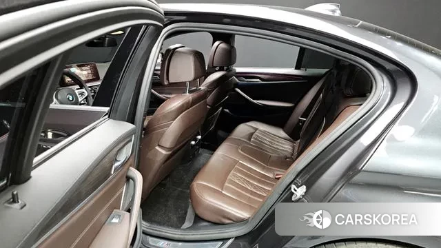 BMW 5 Series (G30) 2021 Серый из Кореи, фото 3