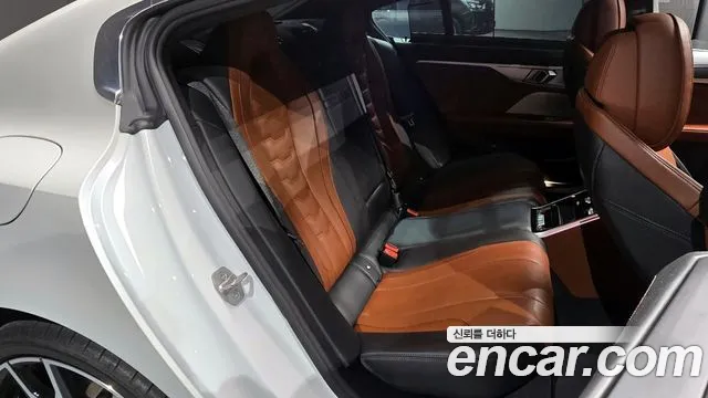 BMW 8 Series (G15) id 2651895 из Кореи 3