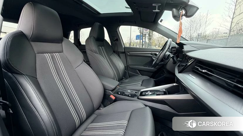 Audi A3 2023 Белый из Китая, фото 3