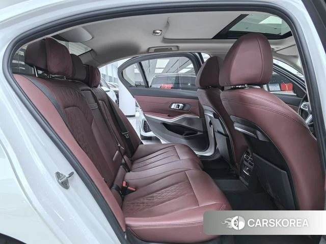 BMW 3 series 2022 Белый из Китая, фото 3