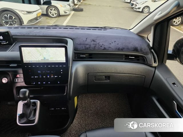 Hyundai Staria 2024 Белый из Кореи, фото 3