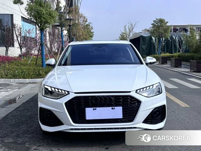 Audi A4L 2021 Белый из Китая, фото 3