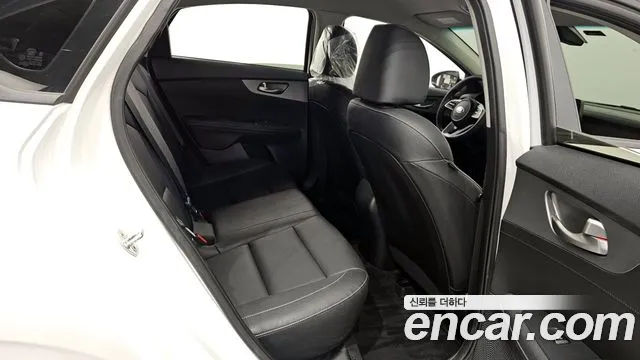 Kia Come New K3 id 2676309 из Кореи 3