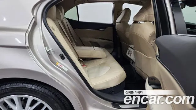 Toyota Camry (XV70) 2018 Жемчужный цвет из Кореи, фото 3